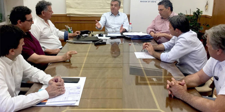 Συνάντηση στην Περιφέρεια για τα αναγκαία έργα στην περιοχή του νέου αεροδρομίου