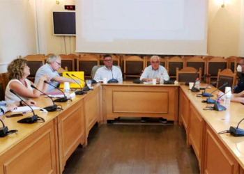 Σύσκεψη στη Περιφέρεια Κρήτης για κυρίαρχα οργανωτικά θέματα στο τομέα δημόσιας υγείας και κοινωνικής μέριμνας