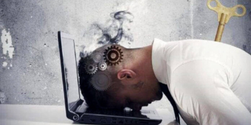 Υπερκόπωση: Αυτά είναι τα 6 σημάδια που μας προειδοποιούν