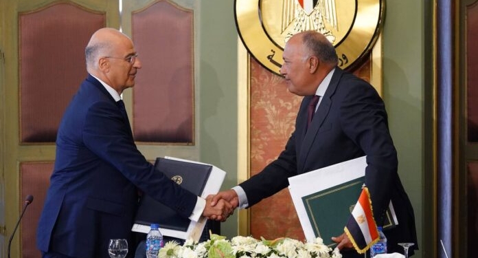 Συμφωνία Ελλάδας – Αιγύπτου: Εγκρίθηκε από επιτροπή Βουλής του Καίρου η οριοθέτηση ΑΟΖ