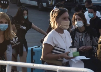 Κορονοϊός: Έλεγχοι σε Πειραιά και Ραφήνα σε όσους επιστρέφουν από διακοπές