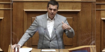 Τσίπρας για Δεκαπενταύγουστο: Στις σκοτεινές μέρες χρειαζόμαστε όλοι κουράγιο, ελπίδα, φως