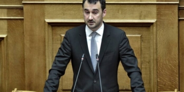 Χαρίτσης για κορονοϊό: Το μόνο σχέδιο της κυβέρνησης είναι η ενοχοποίηση της κοινωνίας