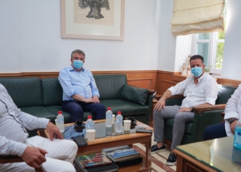 Συνάντηση Περιφερειάρχη Κρήτης με τον Πρόεδρο της Πανελλήνιας Ομοσπονδίας Ξενοδόχων (ΠΟΞ)