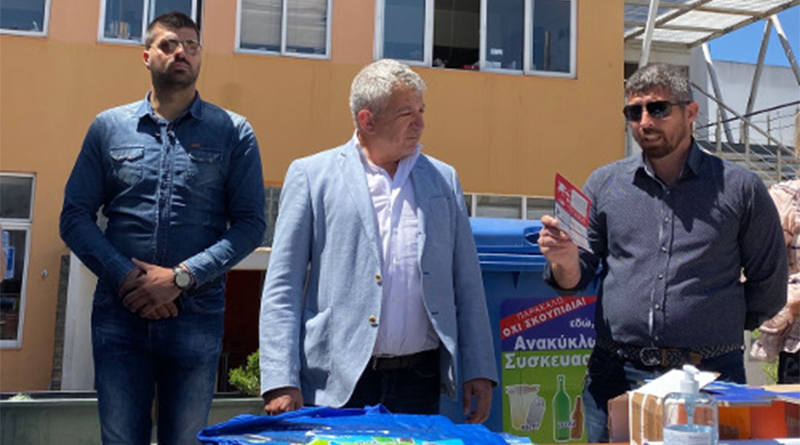 Ο Δήμαρχος Φαιστού Γρηγόρης Νικολιδάκης με τον Αντιδήμαρχο Αντώνη Κωνσταντουλάκη και ο Δημήτρης Παπασωτηρίου
