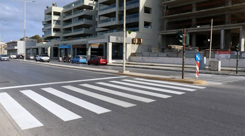 Νέες διαγραμμίσεις με ψυχροπλαστικό υλικό, έγιναν στο Ηράκλειο.