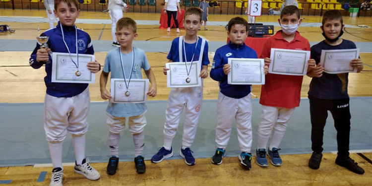 Οι μικροί ξιφομάχοι της αθλητικής Λέσχης Μεσσαράς