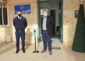 Δωρεά αντισηπτικών στο Αστυνομικό Τμήμα Μινώα Πεδιάδας