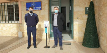 Δωρεά αντισηπτικών στο Αστυνομικό Τμήμα Μινώα Πεδιάδας