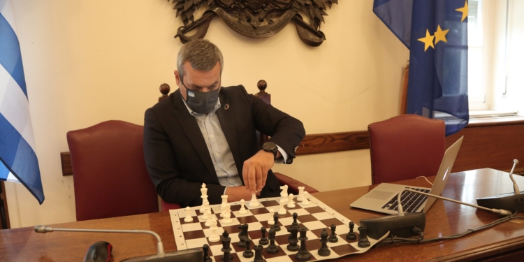 Να ενταχθεί το Σκάκι στα σχολεία – Στη Βουλή η Ερώτηση – πρόταση του Χάρη Μαμουλάκη