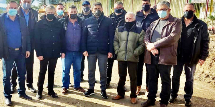 Ο Αυγενάκης στις εργασίες ανέγερσης του κλειστού γυμναστηρίου Τυμπακίου
