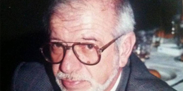 Αντώνης Σακαδάκης