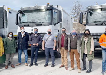 τα έξι καινούργια απορριμματοφόρα του Δήμου Χανίων