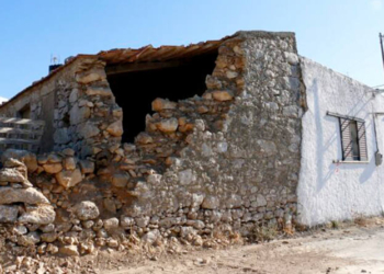 ετοιμόρροπα κτίσματα