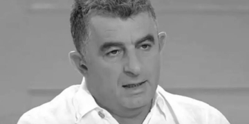 Γιώργος Καραϊβάζ