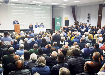 Ο Γιώργος Παπανδρέου παρουσιάζει ψηφοδέλτιο του ΠΑΣΟΚ στο Ηράκλειο