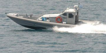 Κρήτη: Διάσωση αλλοδαπών στη θαλάσσια περιοχή Τσουτσούρα