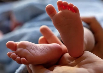 Μωρό - Σκάνδαλο σε Κέντρο Αναπαραγωγής στα Χανιά: 9 Συλλήψεις