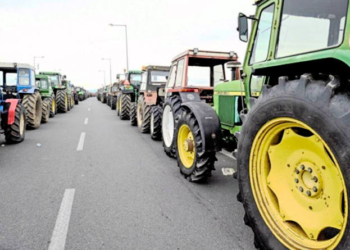 Αγρότες τρακτέρ