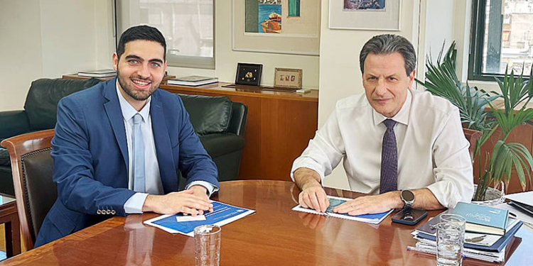 Συνάντηση Εργασίας Κωνσταντίνου Κεφαλογιάννη και του Θόδωρου Σκυλακάκη