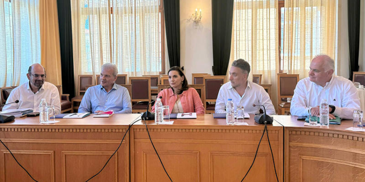 Συνάντηση Υπουργού Τουρισμού Όλγας Κεφαλογιάννη με τον Δήμαρχο Ηρακλείου Αλέξη Καλοκαιρινό για την Ανάπτυξη του Τουρισμού