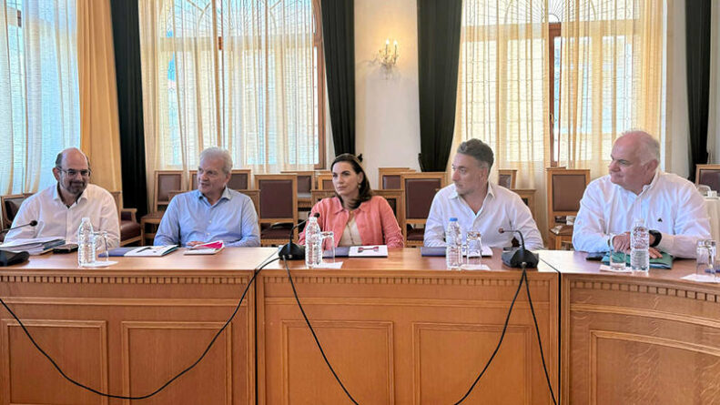 Συνάντηση Υπουργού Τουρισμού Όλγας Κεφαλογιάννη με τον Δήμαρχο Ηρακλείου Αλέξη Καλοκαιρινό για την Ανάπτυξη του Τουρισμού