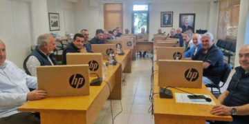 Ψηφιακή Αναβάθμιση στον Δήμο Βιάννου: Υπολογιστές σε Συμβούλους