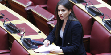 Ελένη Βατσινά