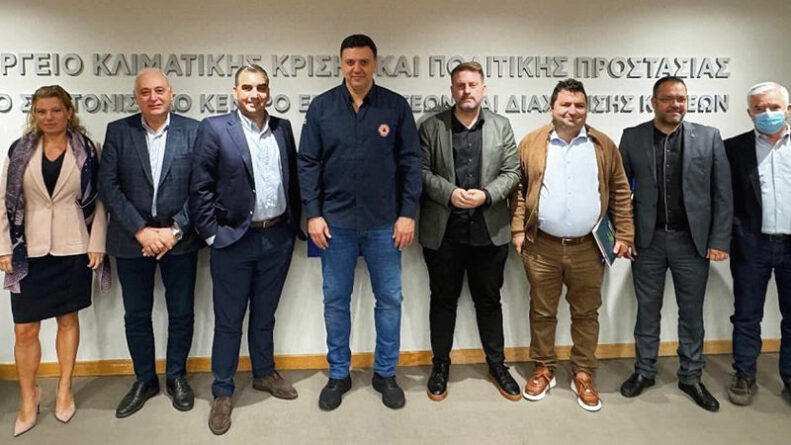 Το Ελληνικό Δίκτυο Ανθεκτικών Πόλεων Παρουσίασε Στρατηγική Μελέτη για την Πολιτική Προστασία στον Υπουργό Κλιματικής Κρίσης