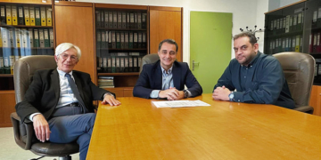Ο Μάξιμος Σενετάκης Επισημαίνει τη Διαφορά της ΝΔ με Λόγια και Έργα