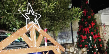 Πηγαϊδάκια: Φωταγώγηση του Χριστουγεννιάτικου Δέντρου