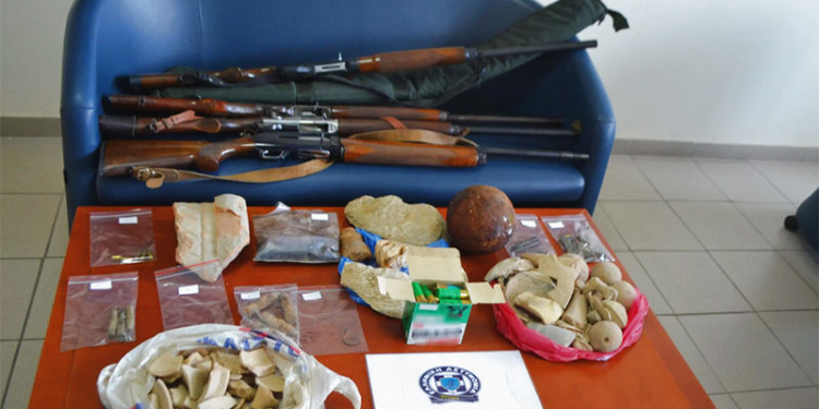 Σύλληψη για Παραβάσεις Νομοθεσίας περί Όπλων, Αρχαιοτήτων και Εκρηκτικών Υλών στο Ηράκλειο