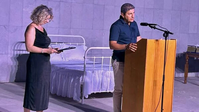 Ο Αυγενάκης στα εγκαίνια του νέου Θεάτρου Ρούβα στη Γέργερη