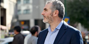 Μανόλης Χνάρης