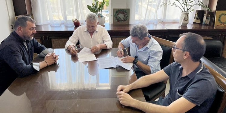 Μοίρες: Υπογράφηκε η σύμβαση για την υπογειοποίηση του δικτύου ηλεκτρικής ενέργειας