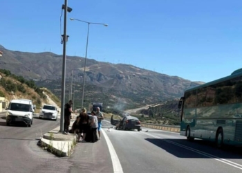 Τροχαίο ατύχημα έξω από το τούνελ Απομαρμά