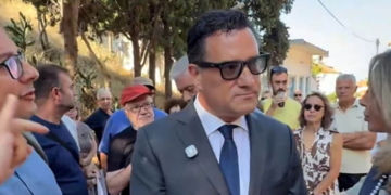 Άδωνις Γεωργιάδης: Η απάντηση για τα γυαλιά Ray-Ban Meta