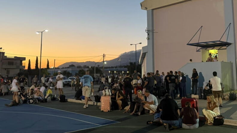 Πυρκαγιά στο νότιο Ρέθυμνο: Πάνω από 800 πολίτες φιλοξενούνται σε δομές του Δήμου Φαιστού μετά την επιχείρηση εκκένωσης