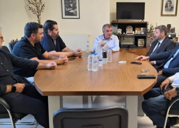 Στον Δήμο Αγίου Βασιλείου ο Νίκος Ανδρουλάκης – Ενημερώθηκε για τις ζημιές από τη μεγάλη πυρκαγιά