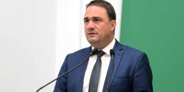 Κώστας Τσουκαλάς