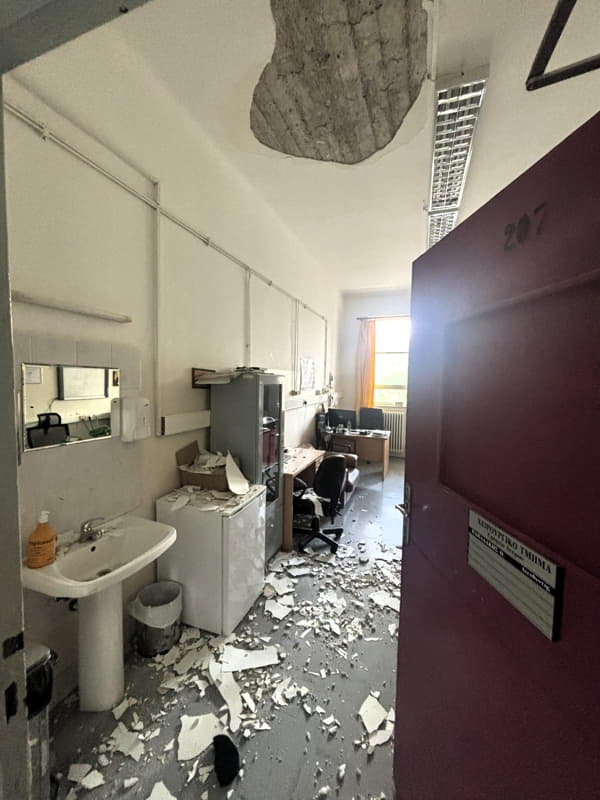 Πτώση σοβά σε γραφείο στο Βενιζέλειο Νοσοκομείο Ηρακλείου