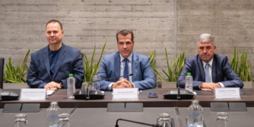 Κρήτη – νέα συμφωνία για τη λειτουργική υποστήριξη δομών του Υπουργείου Μετανάστευσης και Ασύλου