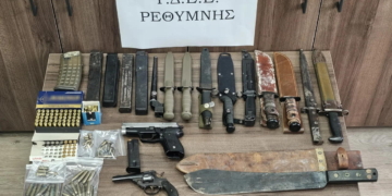 Κατασχεμένα όπλα και πυρομαχικά από την αστυνομική έρευνα στο Ρέθυμνο