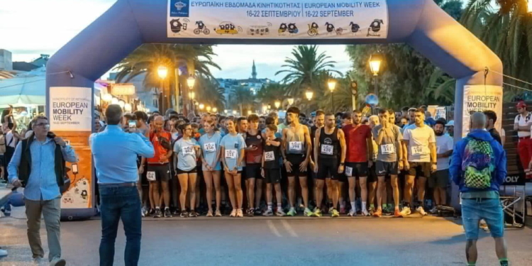 Δρομείς στον 6ο Νυκτερινό Αγώνα Δρόμου στο Ρέθυμνο