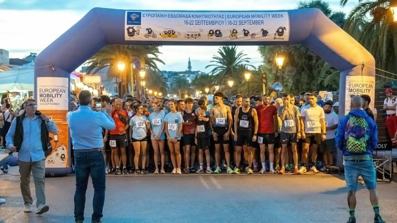 Δρομείς στον 6ο Νυκτερινό Αγώνα Δρόμου στο Ρέθυμνο