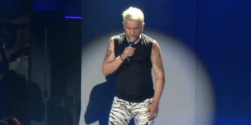 Giorgos Mazonakis Performing Live At Fantasia Live Stage in Summer 2014
