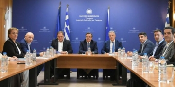 Συνάντηση του Μαργαρίτη Σχοινά με εκπροσώπους της ΕΘΕΑΣ στο Υπουργείο Αγροτικής Ανάπτυξης
