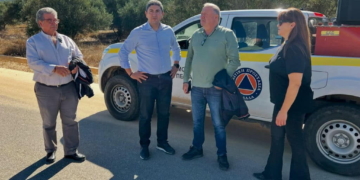 Λευτέρης Αυγενάκης – Αυτοψίες για τις ζημιές από την κακοκαιρία σε Καστέλλι, Θραψανό και Σμάρι