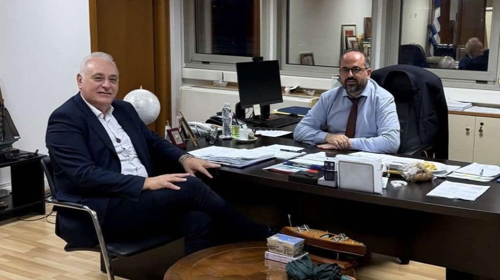 Συνάντησης του δημάρχου Βιάννου, Παύλου Μπαριτάκη, με τον γενικό γραμματέα του Υπουργείου Ναυτιλίας, Μανόλη Κουτουλάκη